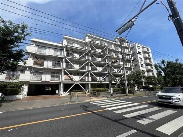 Renovated 3LDK Apartment with Garden in Mitaka, Tokyo - Thumbnail 3