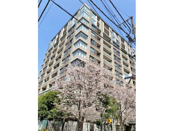 2LDK Apartment in Chiyoda, Tokyo - 118m2 for Sale - Thumbnail 4