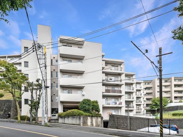 4LDK Apartment for Sale in Miyamae-ku, Kawasaki - Thumbnail 2