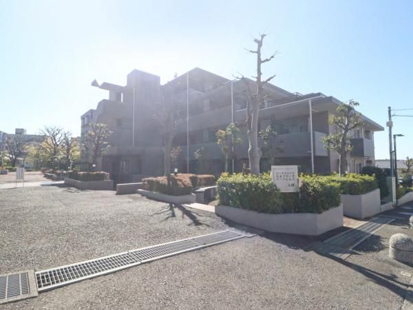 3LDK Apartment for Sale in Shin-Ishikawa, Yokohama - 68.68sqm - Thumbnail 2