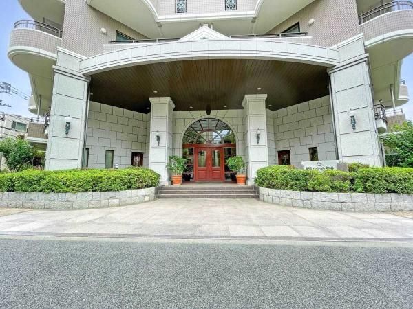 Renovated 3LDK Apartment in Meguro, Tokyo - Asahi Mansion Komaba - Thumbnail 2