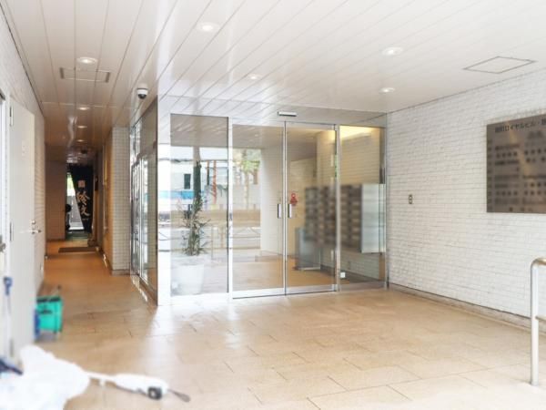 1LDK Apartment for Sale in Kojimachi, Chiyoda Ward - Thumbnail 2