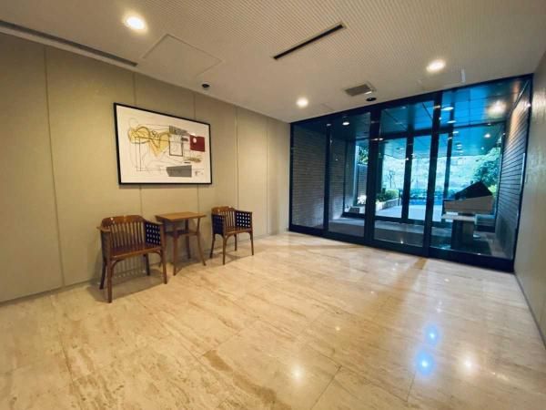 Spacious 1LDK Apartment in Hiroo, Shibuya, Tokyo - 77m2 - Thumbnail 4