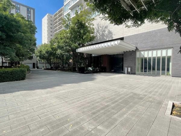 Renovated 1LDK Apartment in Asakusa Tower, Taito City - Thumbnail 2