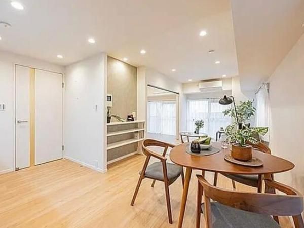 Renovated 2LDK Apartment in Kojimachi, Chiyoda, Tokyo - Thumbnail 4