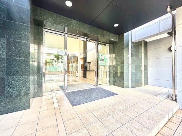 Renovated 3LDK Apartment in Higashishinagawa, Shinagawa-ku, Tokyo - Thumbnail 4