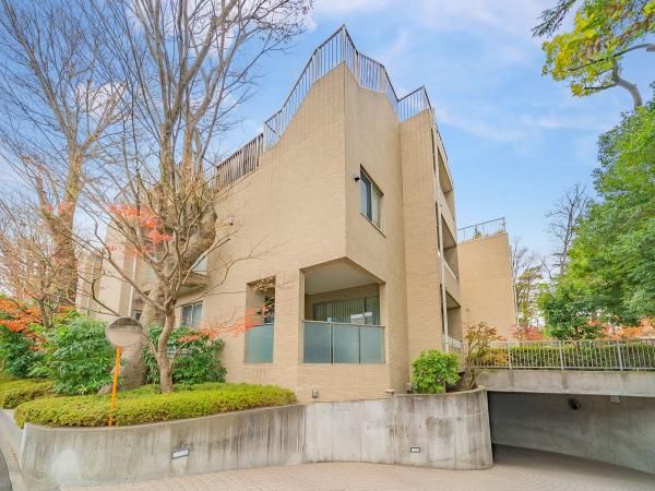 2LDK Apartment for Sale in Seta, Setagaya, Tokyo - 79.17m² - Thumbnail 3
