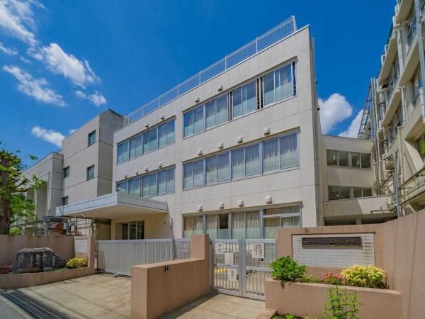 2LDK Apartment for Sale in Seta, Setagaya, Tokyo - 79.17m² - Thumbnail 4