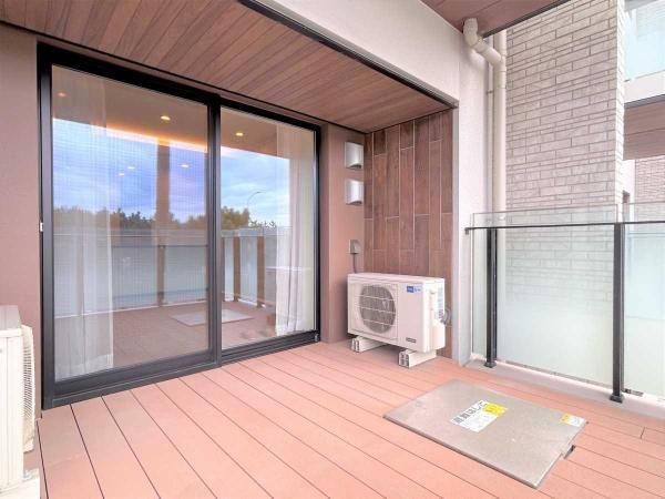 1LDK Apartment for Sale in Kugenuma Kaigan, Fujisawa - Thumbnail 2