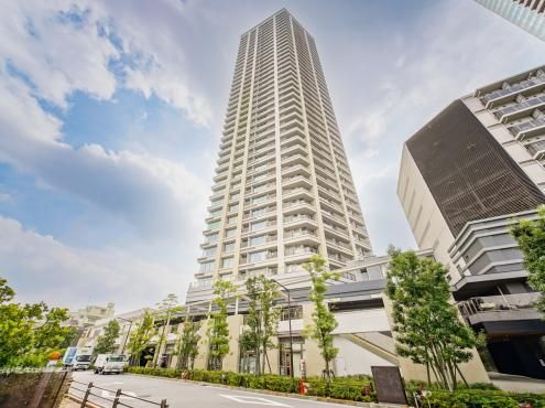 Renovated 2LDK Apartment in Shinagawa, Tokyo - 86m2 - Thumbnail 2