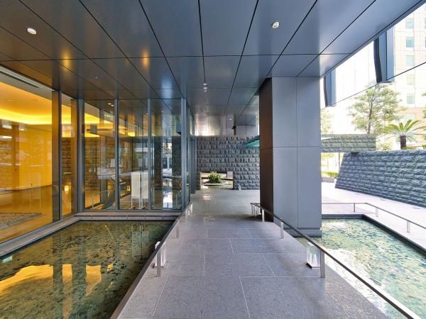 2LDK Apartment for Sale in Chiyoda, Tokyo - 61m2 - Thumbnail 3
