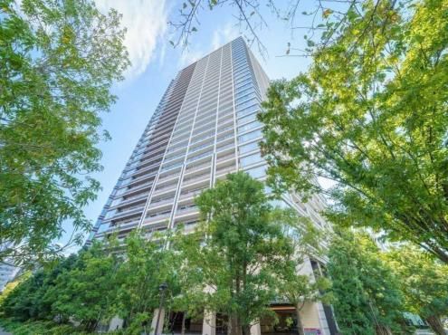 3LDK Apartment for Sale in Nishi-Azabu, Minato-ku - Thumbnail 2