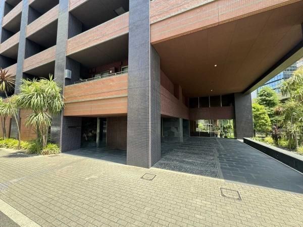 La Place West 1SLDK Apartment for Sale in Shinagawa, Tokyo - Thumbnail 2