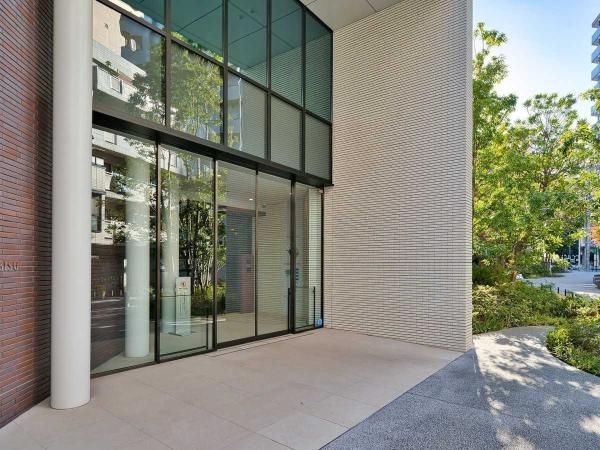 95m² 2LDK Apartment for Sale in Ebisu, Shibuya - Thumbnail 4