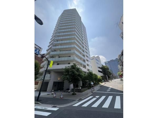 2LDK Apartment for Sale in Ichibancho, Chiyoda-ku, Tokyo - Thumbnail 3