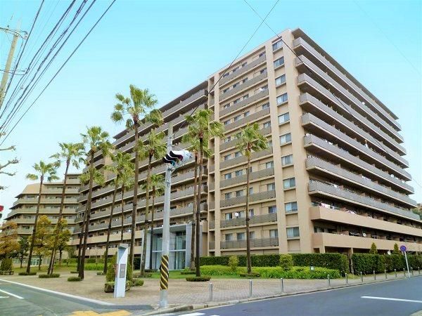 3LDK Apartment for Sale in Yokohama City, Kanagawa - Thumbnail 2