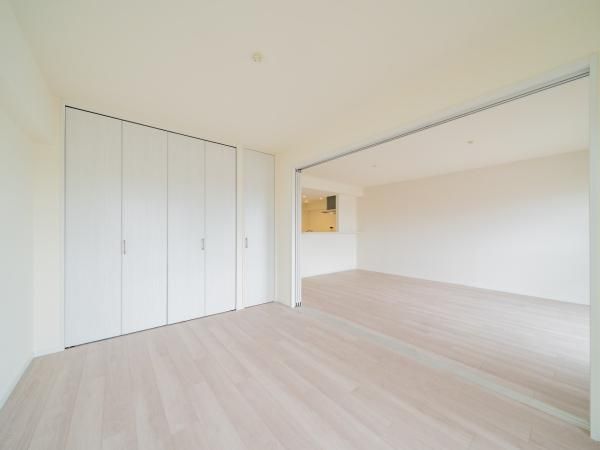 Renovated 3LDK Apartment in Minami-Yawata, Ichikawa - Thumbnail 4