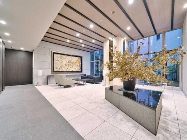 2LDK Apartment for Sale in Yushima, Bunkyo-ku, Tokyo - Thumbnail 4