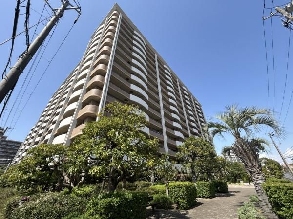 Renovated 4LDK Apartment for Sale in Urayasu, Chiba - Thumbnail 2