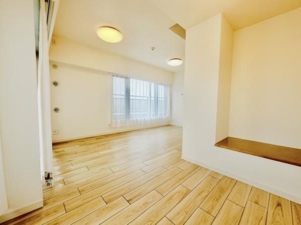 2LDK Apartment in Bunkyo Ward, Tokyo - Top Floor Corner Unit - Thumbnail 4