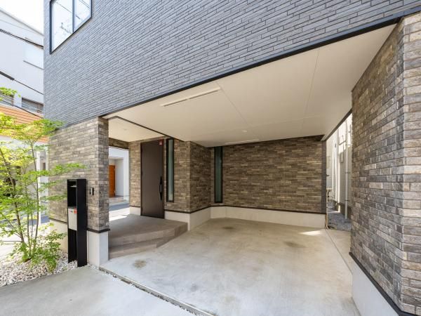 2LDK+S Custom-Built House in Meguro-ku, Tokyo - Thumbnail 2