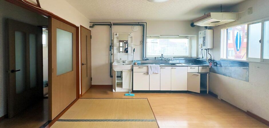 Kyogoku Residence & Garage - 9BR House for Sale in Hokkaido - Thumbnail 4