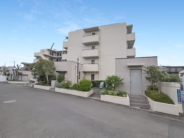 2LDK Apartment for Sale in Kuji, Kawasaki with Private Garden - Thumbnail 3