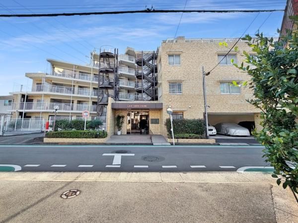 2LDK Apartment for Sale in Akishima City, Tokyo - Thumbnail 2