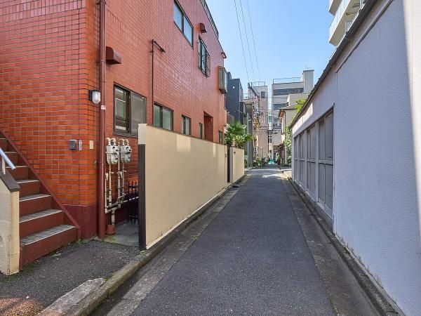 5LDK House for Sale in Sumida Ward, Tokyo - 125m² - Thumbnail 2