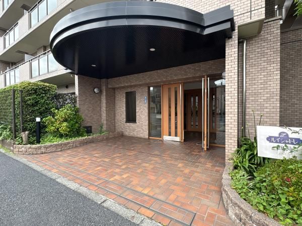 Renovated 1LDK Apartment for Sale in Tsurumi, Yokohama - Thumbnail 4