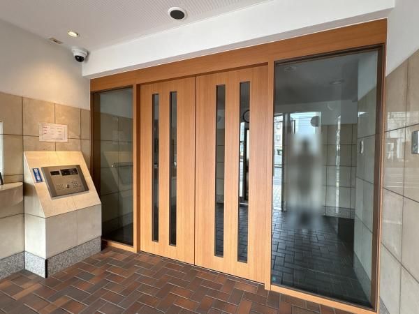 Renovated 1LDK Apartment for Sale in Tsurumi, Yokohama - Thumbnail 3