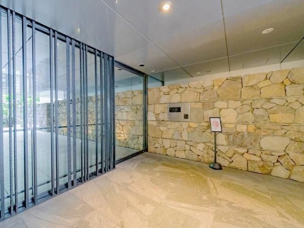 3LDK Apartment for Sale in Chiyoda, Tokyo - Thumbnail 4
