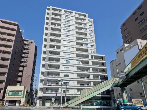 The Park House Shinjuku Gyoen West - 15-Story Apartment in Shibuya - Thumbnail 3