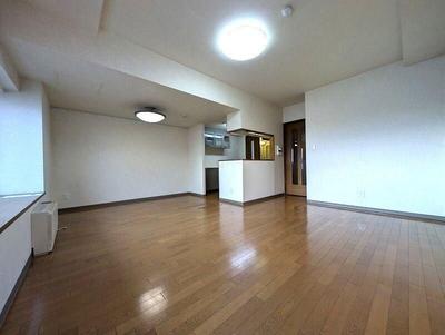 3LDK Apartment for Sale in Higashi-ku, Sapporo — Interior, Higashi, Hokkaido