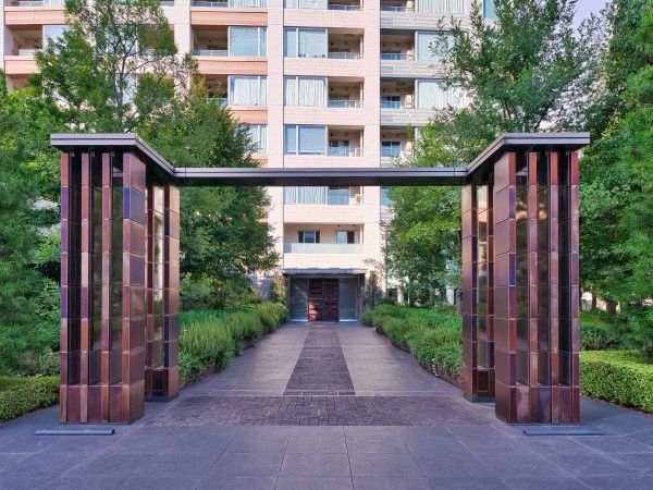 2LDK Apartment for Sale in Akasaka, Minato-ku, Tokyo - Thumbnail 4
