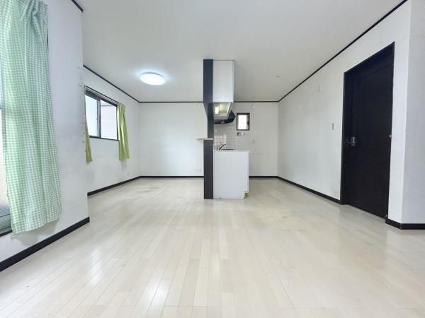 5LDK Detached House in Sekime, Joto Ward, Osaka - Thumbnail 4