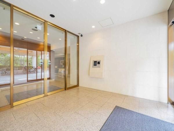 3LDK Apartment for Sale in Ichiban-cho, Chiyoda, Tokyo - Thumbnail 3