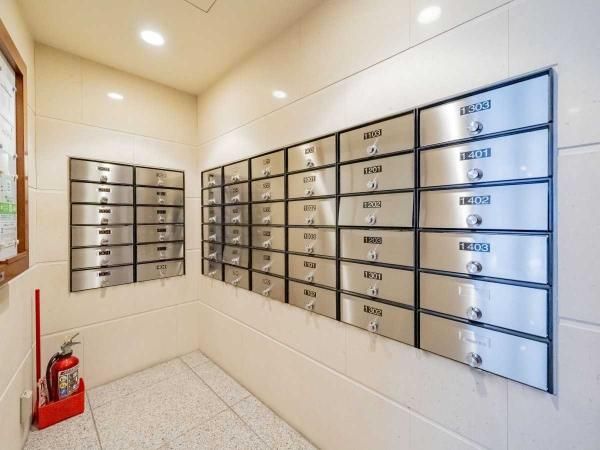 3LDK Apartment for Sale in Ichiban-cho, Chiyoda, Tokyo - Thumbnail 4