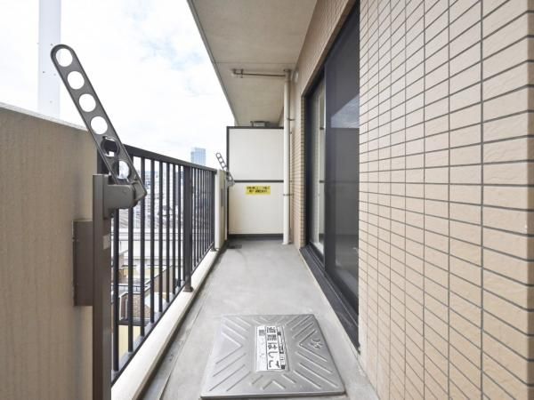 Renovated 2LDK Apartment Near Ikebukuro Station, Tokyo - Thumbnail 4