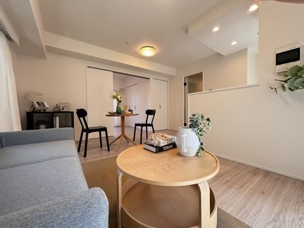 2LDK Apartment for Sale in Itabashi-ku, Tokyo - 60.55m² - Thumbnail 4