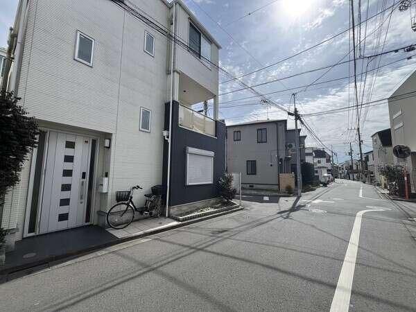 4LDK Detached House in Nakano, Tokyo | 112 sqm, Near Sasazuka Station - Thumbnail 3