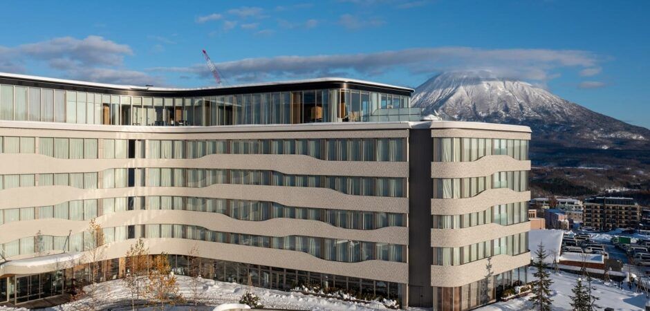 Luxury Ski-in Ski-out 1.5BR Condo Niseko - Thumbnail 4
