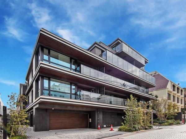 2LDK Apartment for Sale in Shinjuku, Tokyo - 65.2m2 - Thumbnail 4