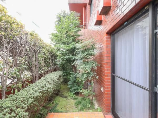 1LDK Apartment in Shibuya with Private Garden and Terrace - Thumbnail 2