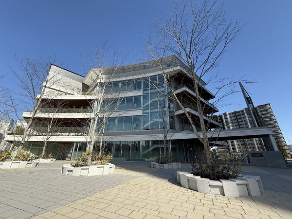 Top-Floor 2LDK Apartment in Harumi, Chuo-ku, Tokyo – 72.4 sqm - Thumbnail 3