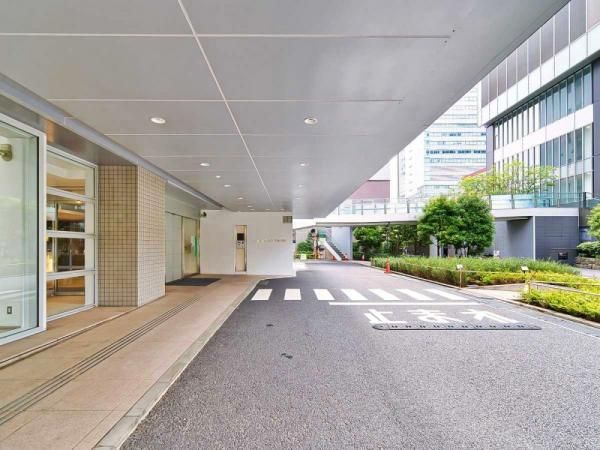 2LDK Apartment in Tokyo Times Tower, Chiyoda - Thumbnail 3