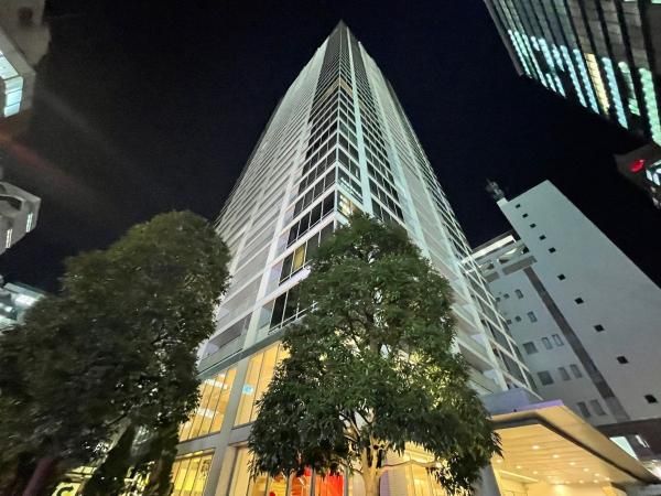2LDK Apartment in Tokyo Times Tower, Chiyoda - Thumbnail 2