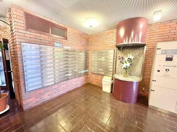 1LDK Apartment for Sale in Minato-ku, Tokyo - Thumbnail 4