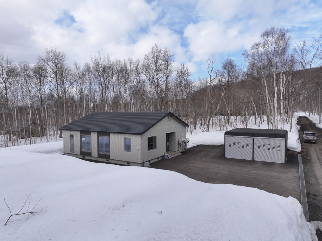 Ichigo House - 2BR Western-Style Home in Niseko Kondo - Thumbnail 2