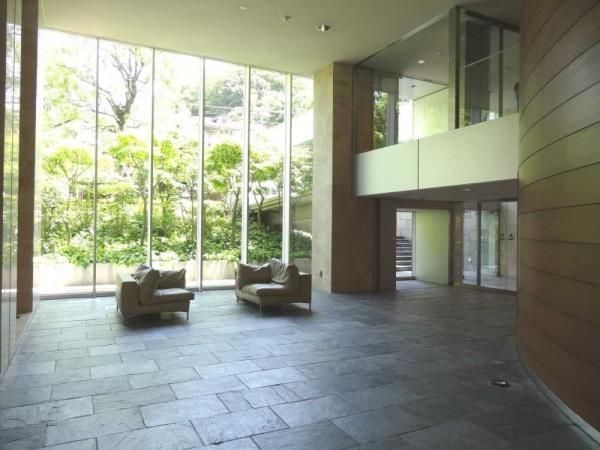 South Square Uenoge: Renovated 2LDK Apartment Near Station - Thumbnail 4